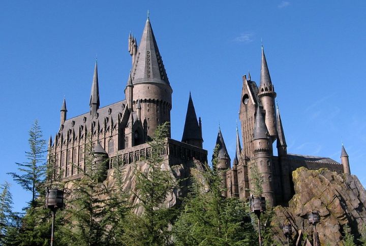 Hogwarts Has A Magical Vanishing Waste System